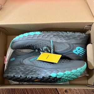 BRAND NEW- womens new balance hierro size 10.5 running shoes